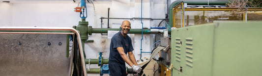 In deze blog nemen we u mee in het verhaal achter het absolute topmateriaal binnen de optiekwereld: Mazzucchelli acetaat uit Italië